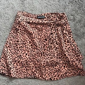 Like new skirt leopard print